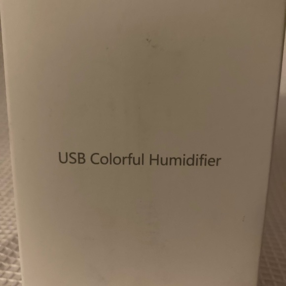 USB Colorful Humidifier: Lights Up, Brand New - Picture 3 of 4